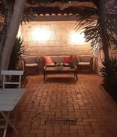 فيلة La Saline *